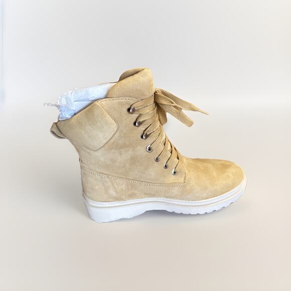 Lisa Vicky Adapt Bootie Womens size 8 Camel Suede Boot Lace Up New - Picture 6 of 9